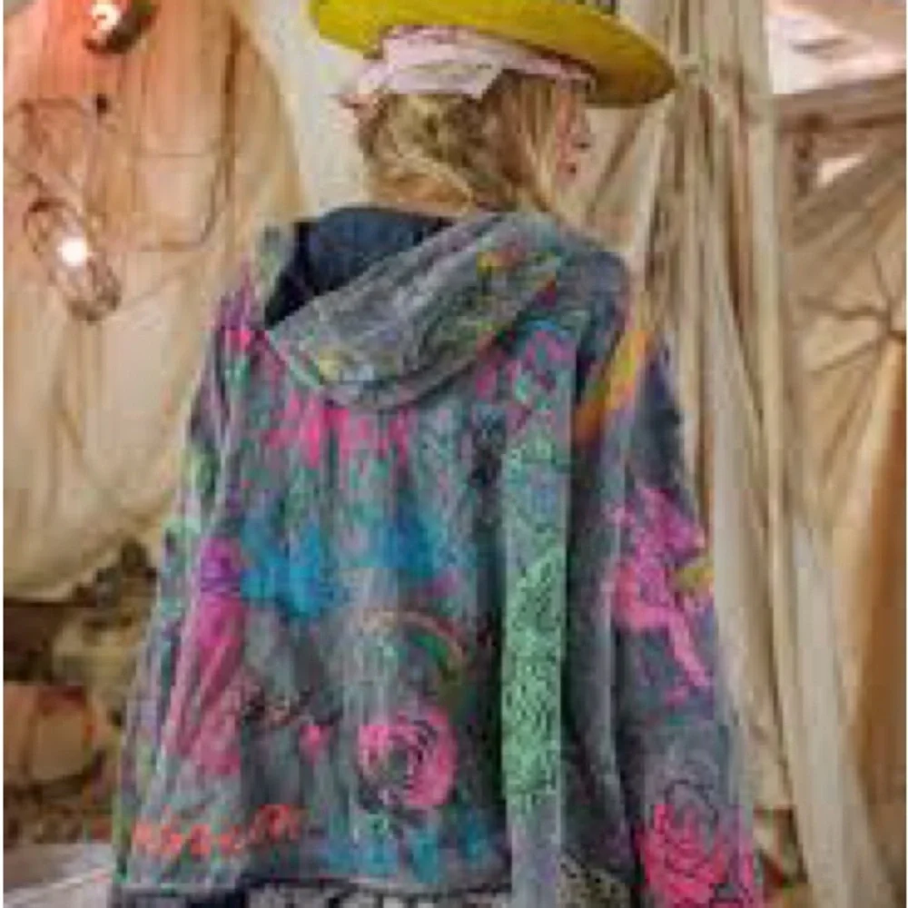 Magnolia Pearl Graphic Raji Hoodie - Picture 3 of 6